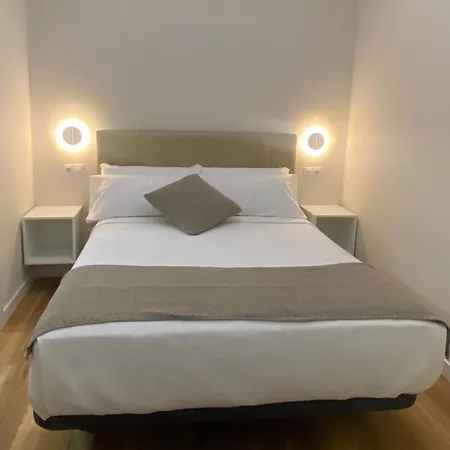 Apartamentos Buenos Aires,En El Centro De Ribadeo Con Vistas A La Ria Exterior photo